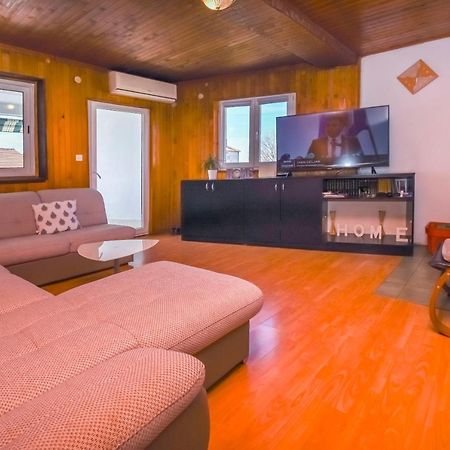 Apartments Ercegovic Рогозниця Екстер'єр фото